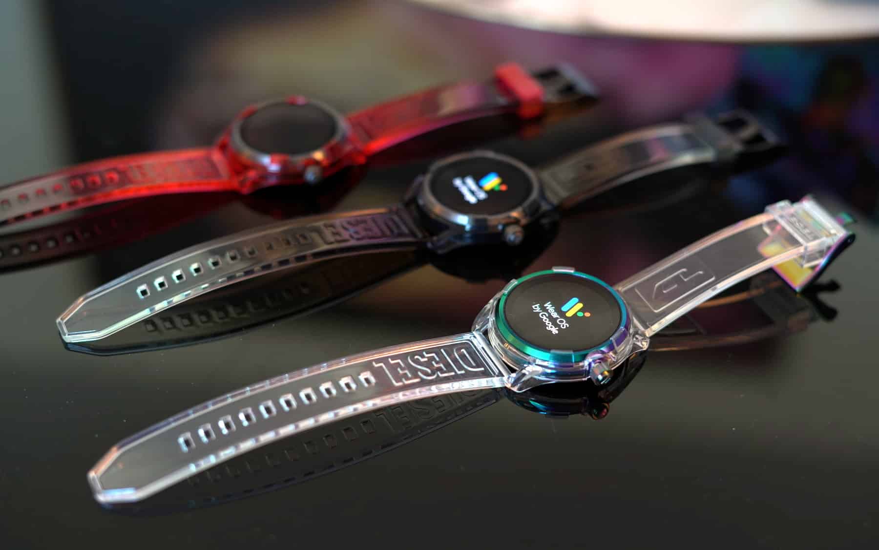 Diesel Fadelite Smartwatch: beauty with technology makes an excellent addition to your holiday gifting list