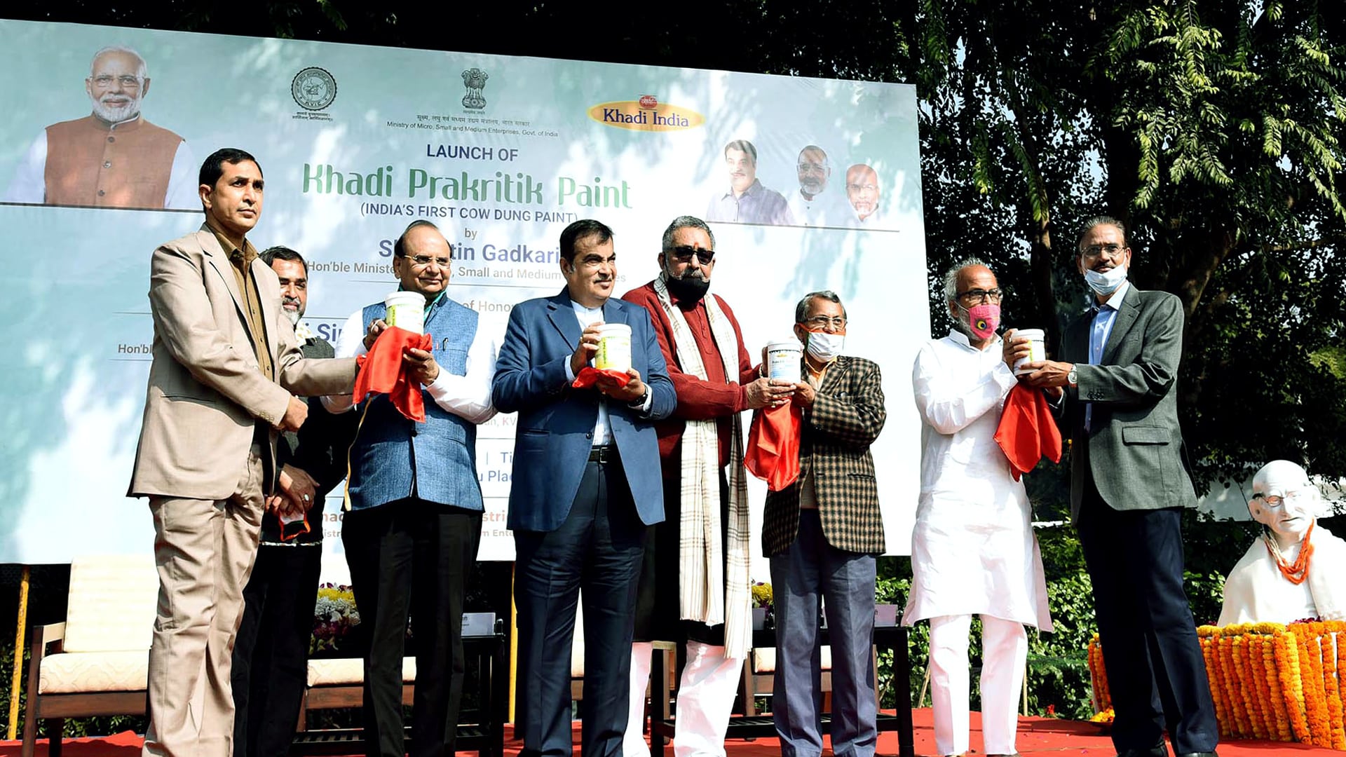 Khadi Prakritik Paint to boost rural economy, arrest exodus of rural population to cities- Gadkari