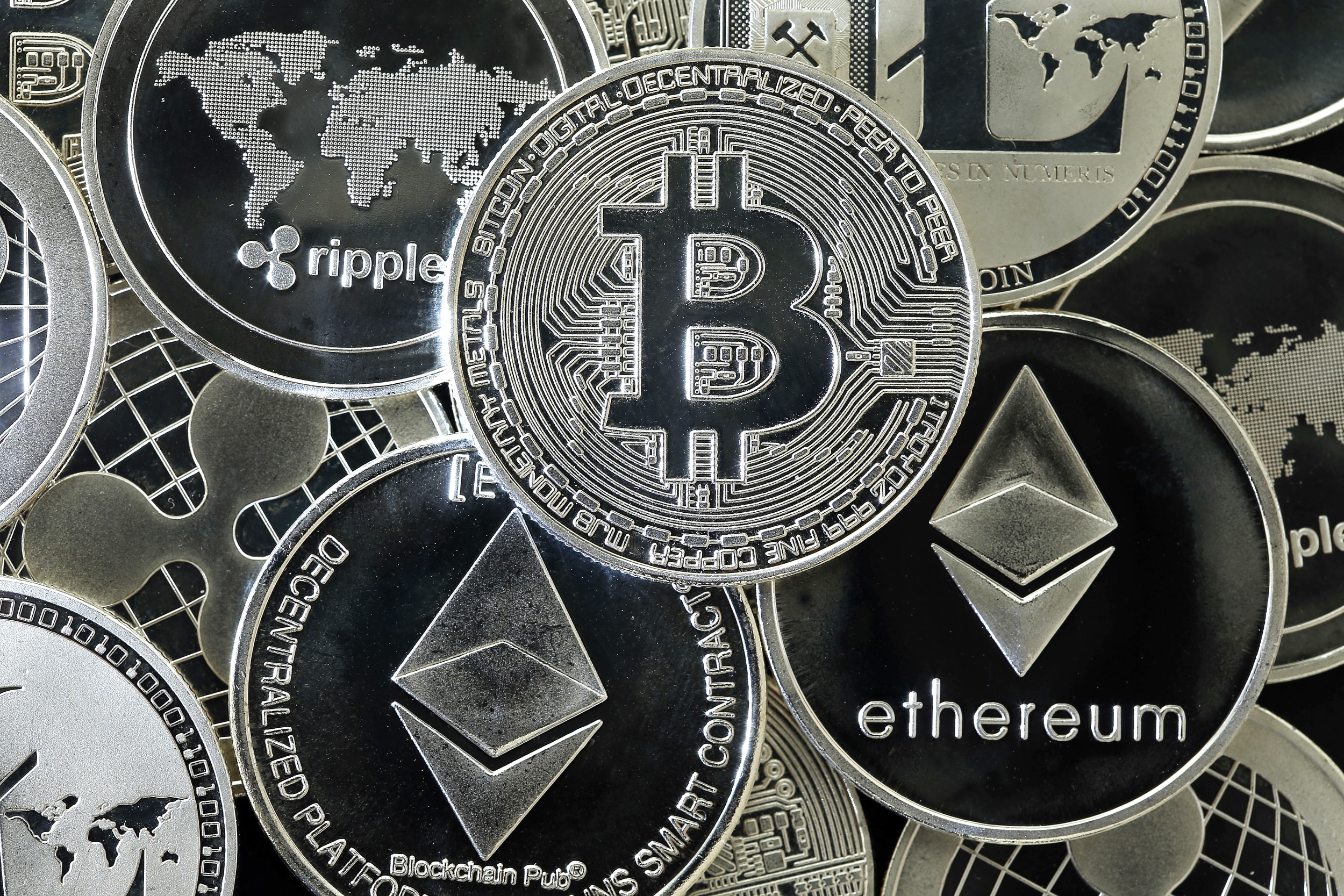 Government orders companies to disclose investments and trades cryptocurrency