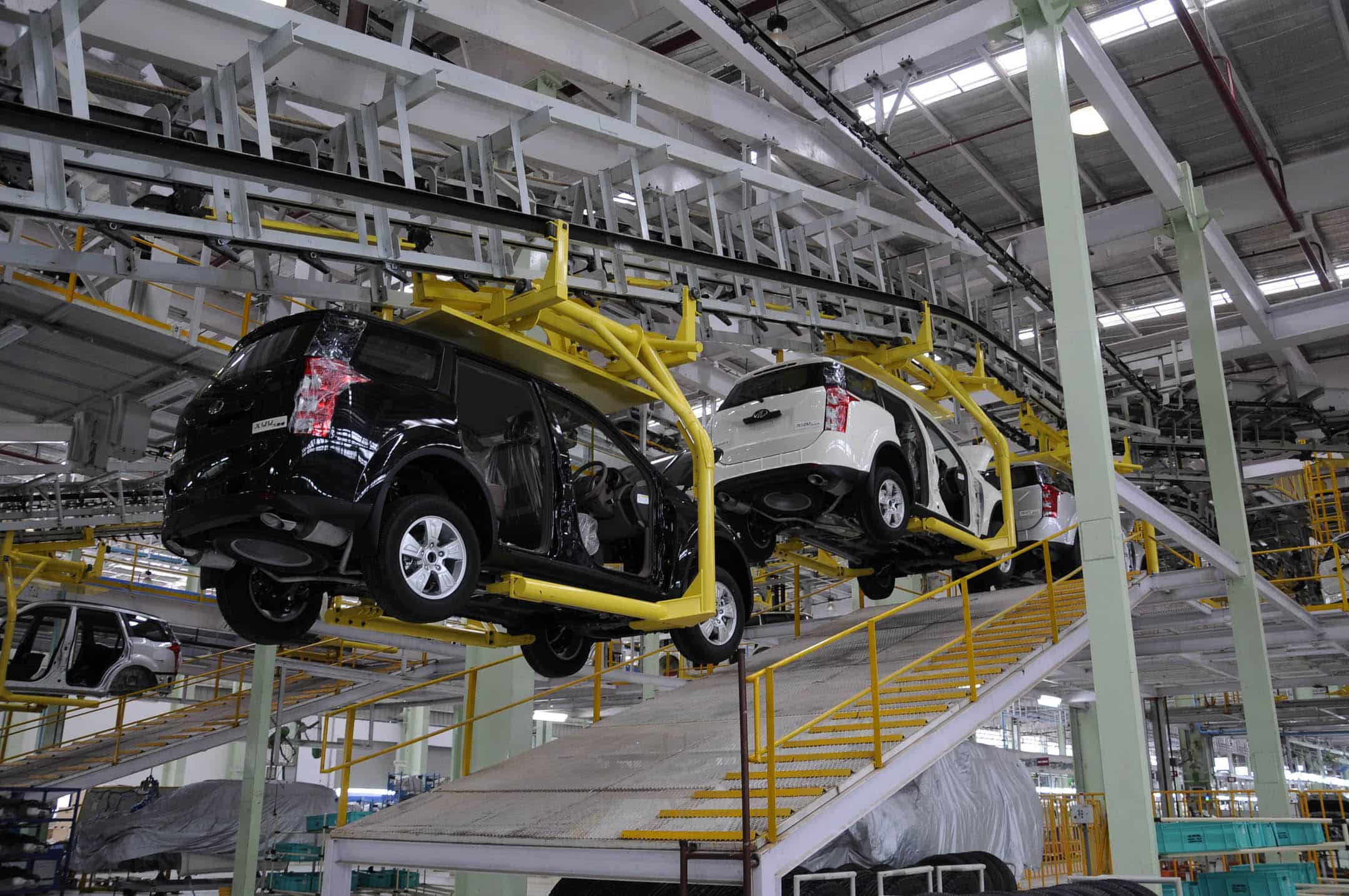 Carmakers record robust recovery in second half of FY2021