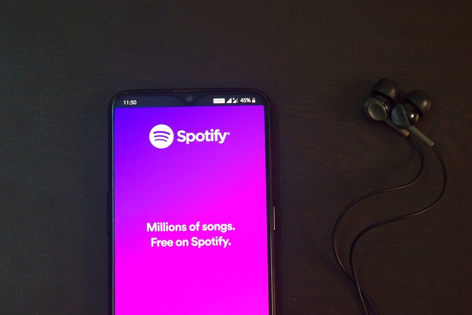 Spotify launches live audio app Greenroom to compete with Clubhouse