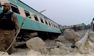 pakistan train mishap