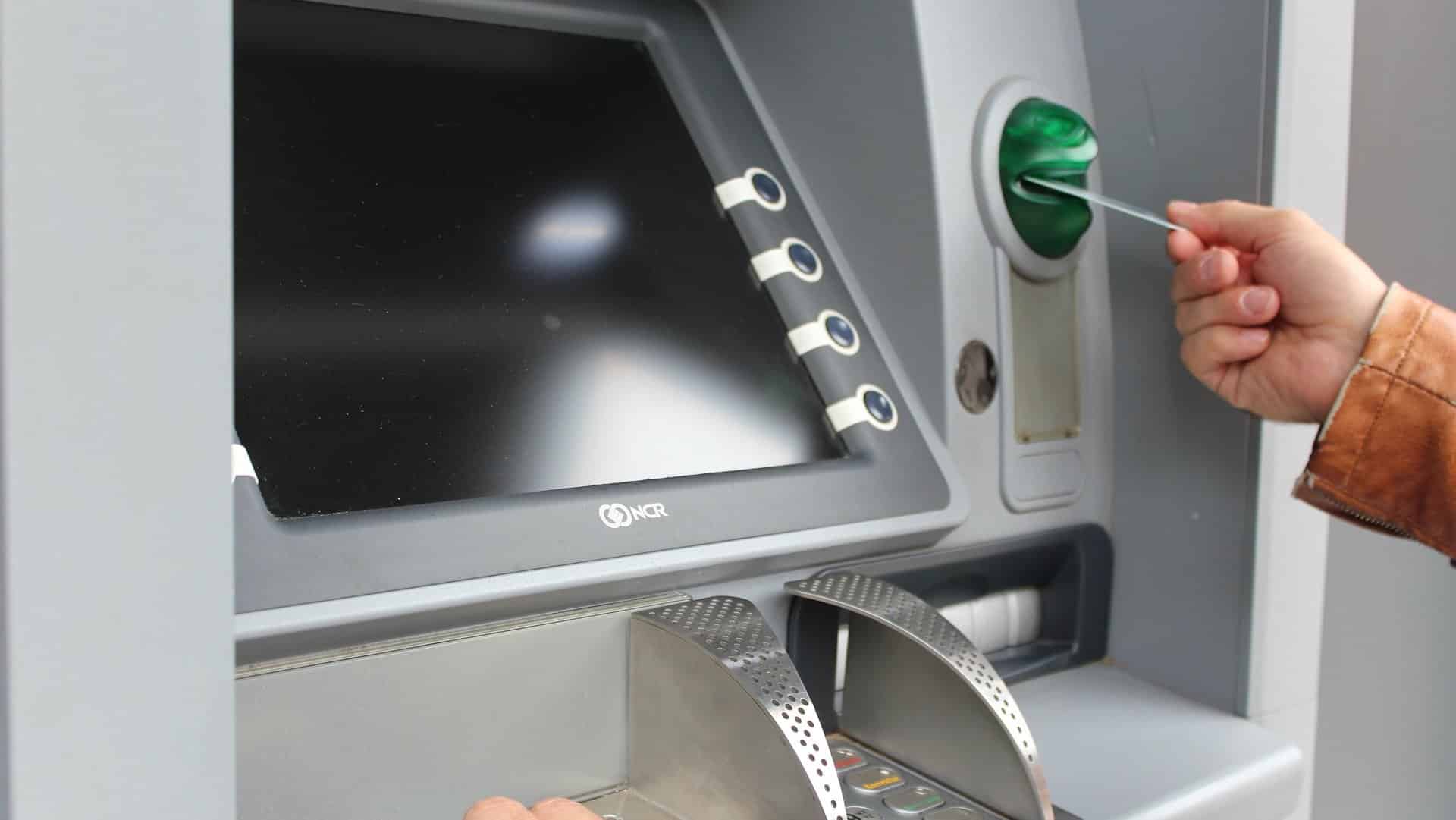 RBI to penalise banks for non-availability of cash in ATMs from Oct 1