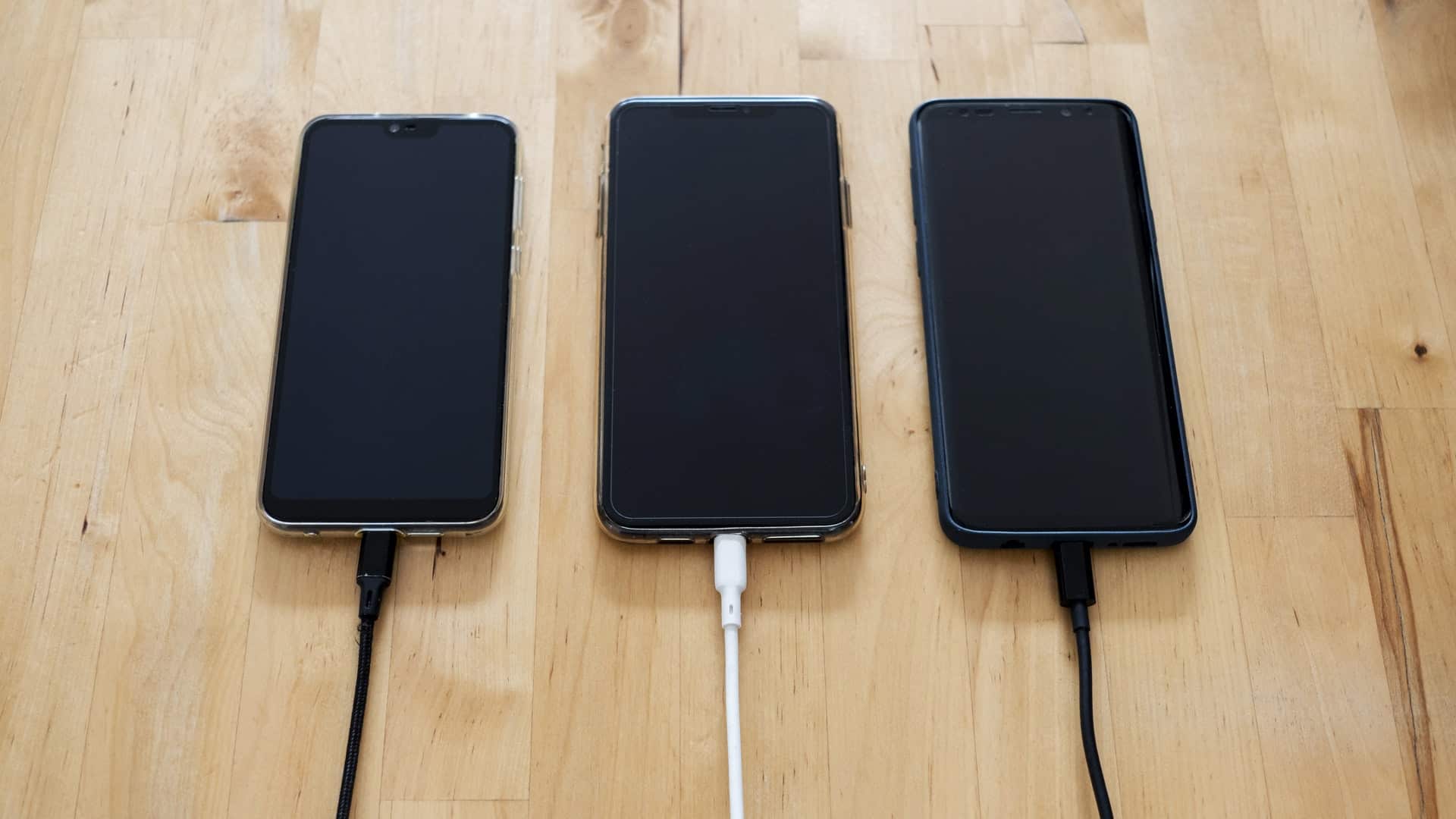 Consumers feel pinch of smartphones price hike due to chip shortage