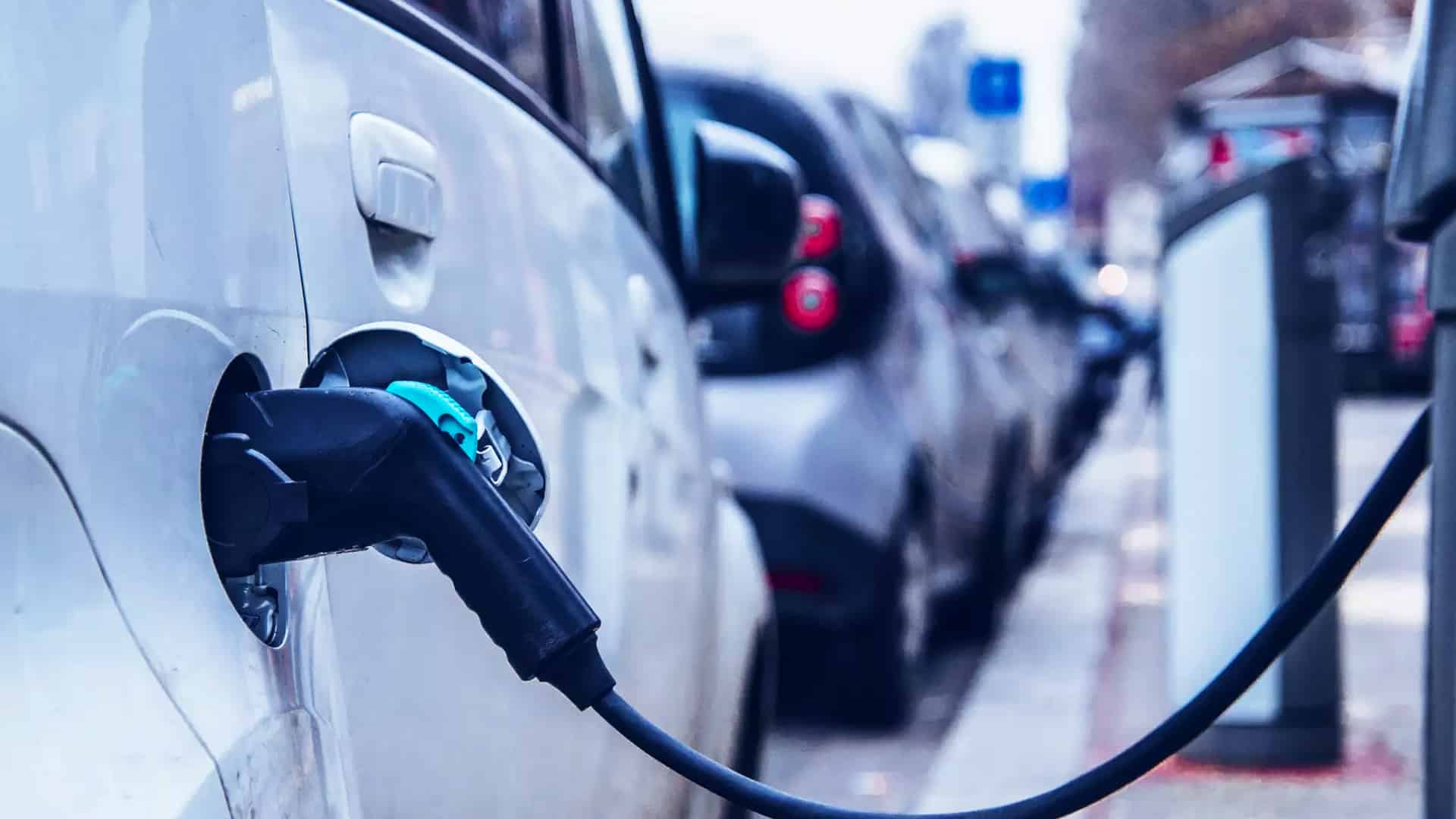 Nupur Recyclers to set up 200 EV charging points, battery swapping stations