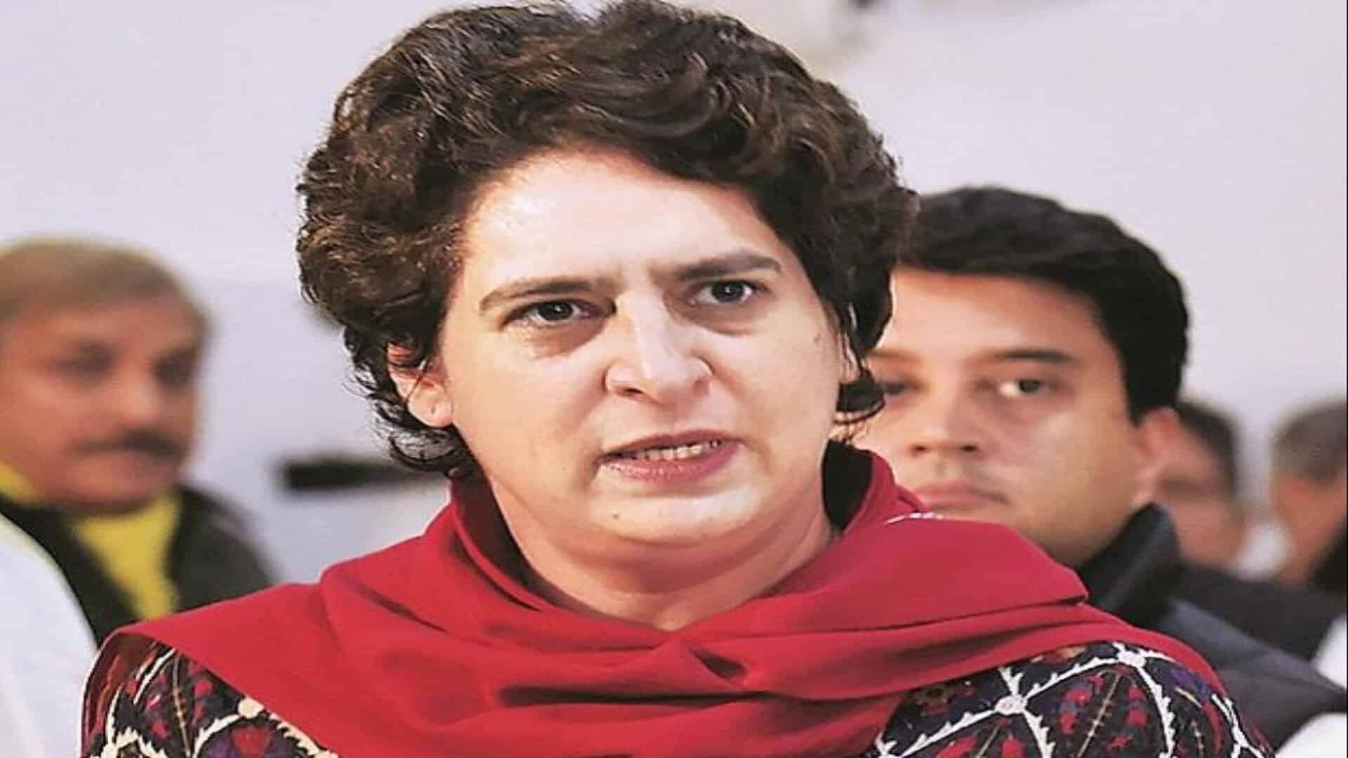 Priyanka Gandhi tries to entice female voters in UP with “I’m a woman, can fight” slogan