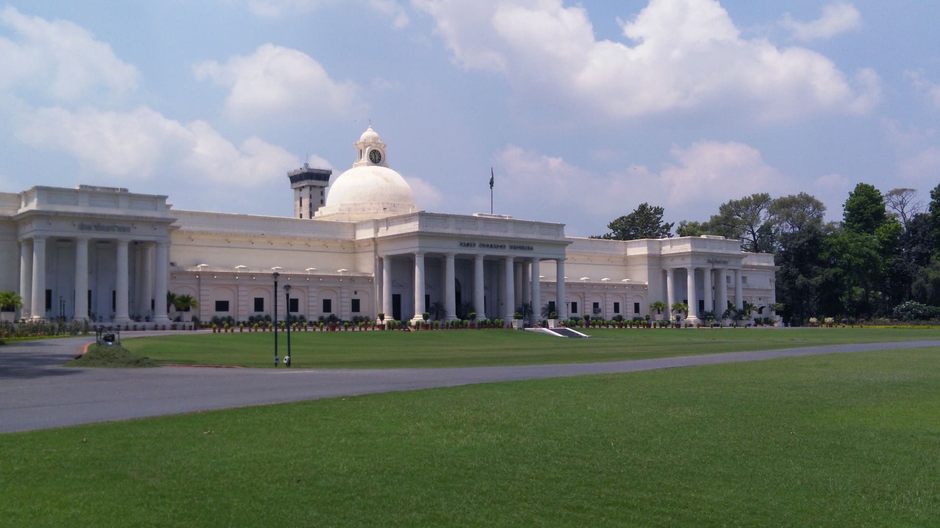 NHIDCL and IIT-Roorkee tie up for sharing technology, innovation