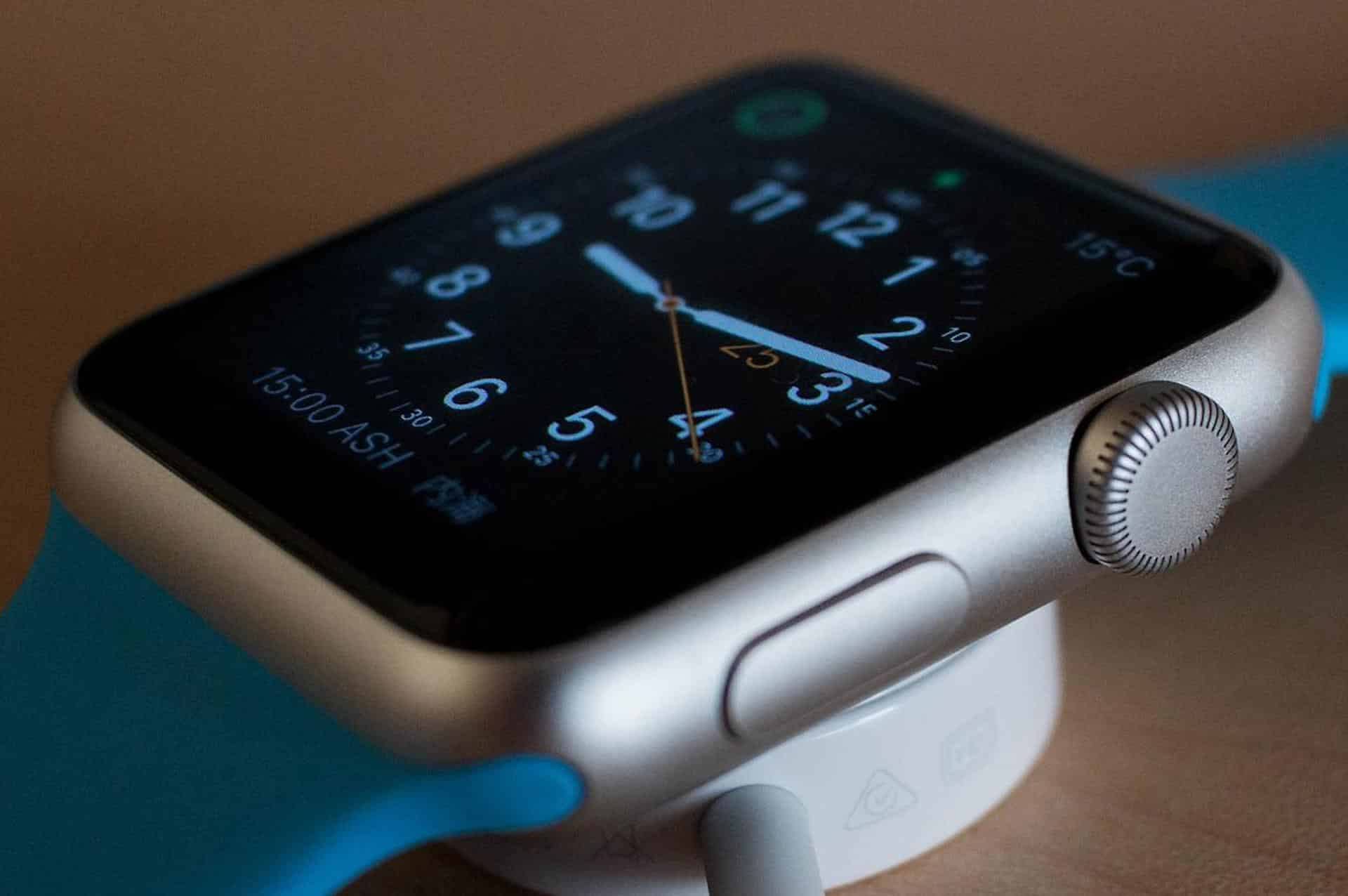 Apple launches the Apple Series 8 watch with temperature sensor and crash detector