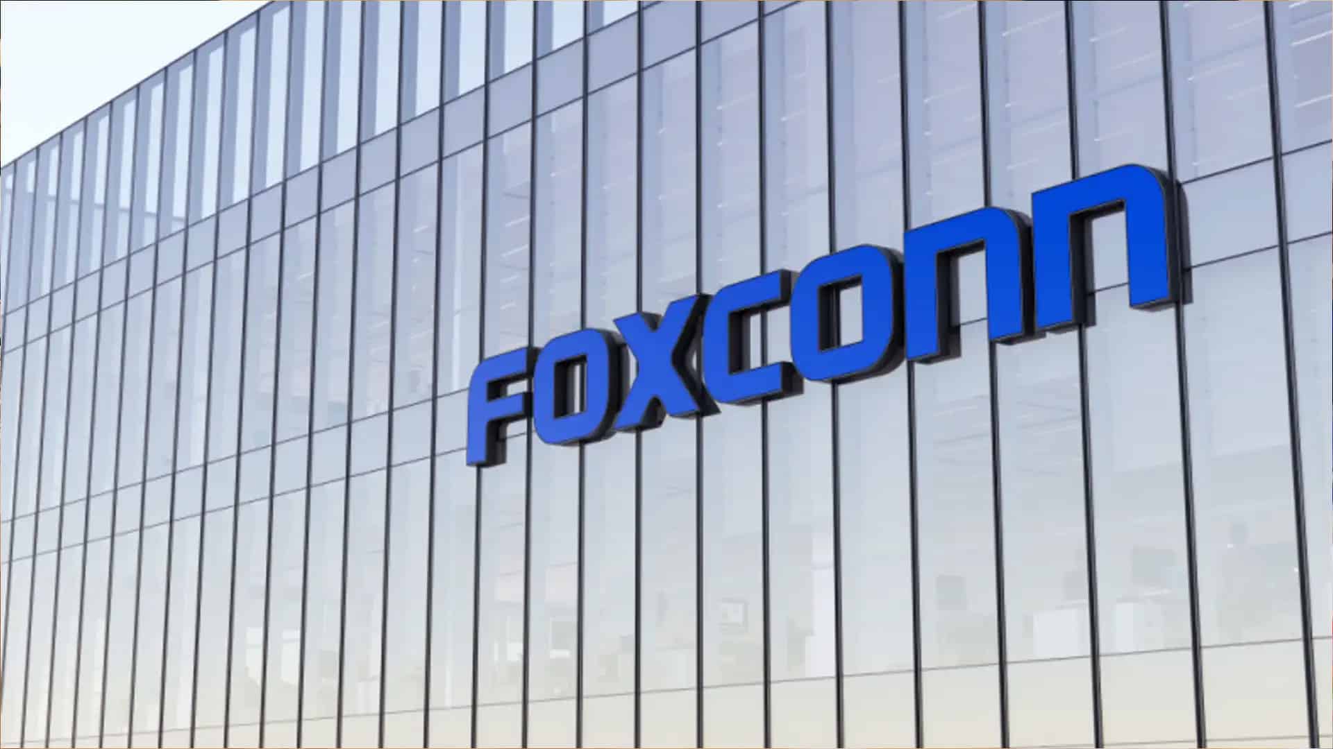 Foxconn plans to apply separately for chip manufacturing incentives; pledges commitment to India