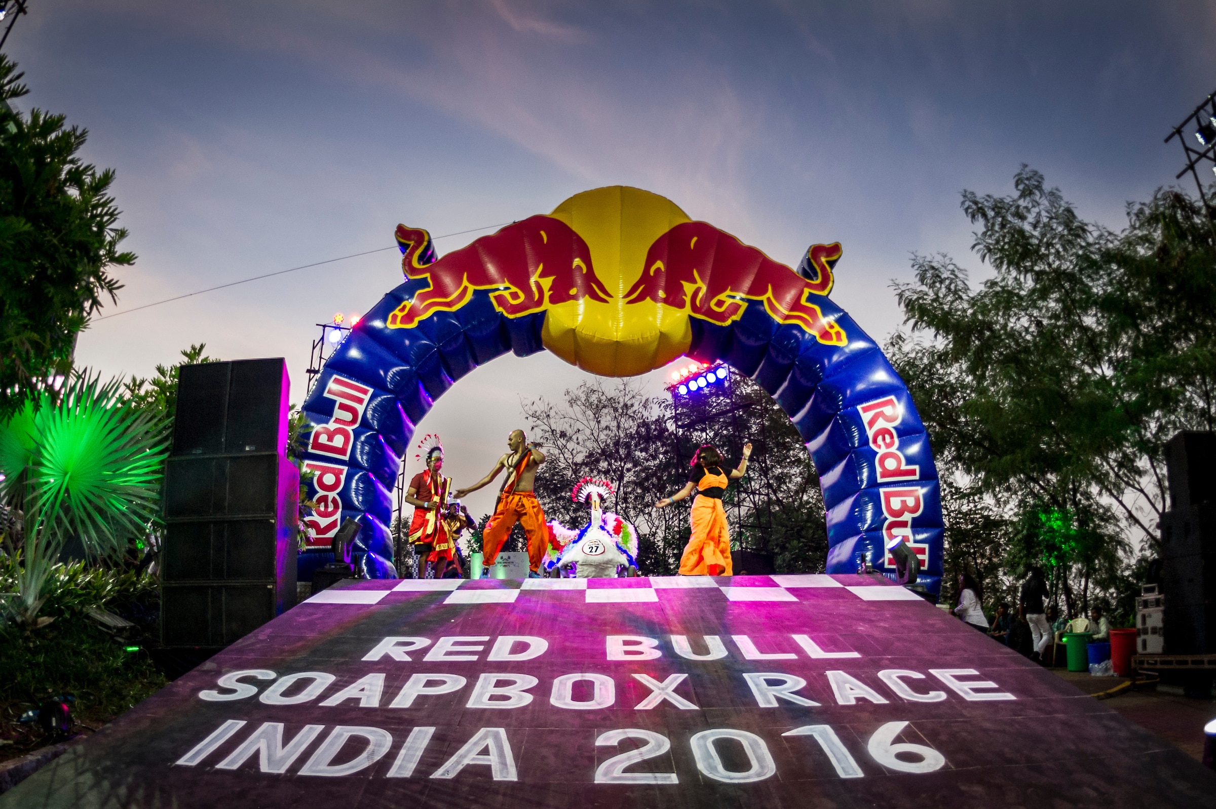 Participants-perform-during-the-Red-Bull-Soapbox-Race-2016-in-Mumbai-India