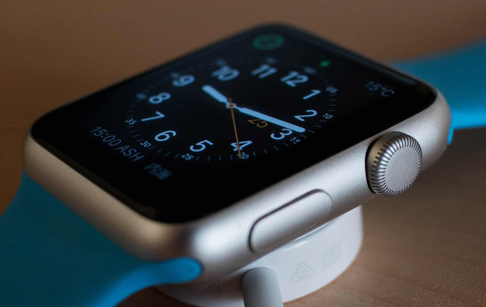 EU Commission Pressures Apple Watch and AirPods Interoperability with Android under the Digital Markets Act