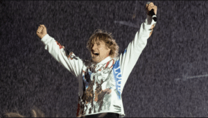 Owen Wilson Joins Travis Scott on Stage for Surprise Rolling Loud Festival Cameo Utopia Fien FE!N