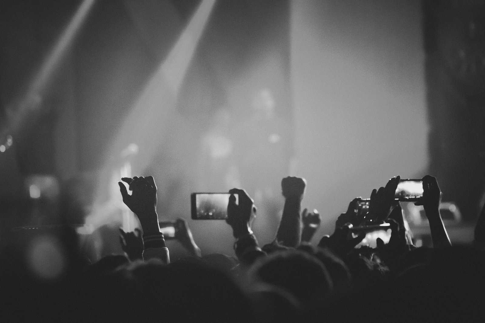 Live Nation’s $30 Ticket to Summer Is the Ultimate Concert Deal of 2025 Cyndi Lauper, The Offspring, Nelly, Avril Lavigne, Blink-182, Goo Goo Dolls, Halsey, Rod Stewart, Luke Bryan, James Taylor, Billy Idol, Toto + Christopher Cross + Men at Work, +Live+ & Collective Soul, Papa Roach & Rise Against, Keith Urban, Dierks Bentley, and Kesha US Canada
