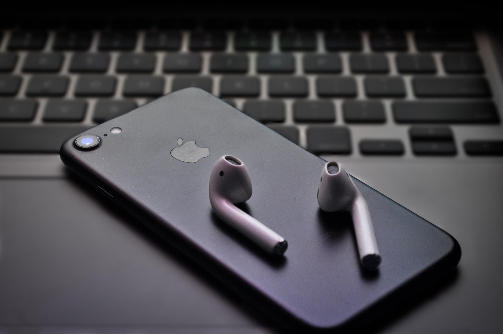 A Portless Apple iPhone Might Be Closer Than You Think—And That’s a Good Thing USB C type