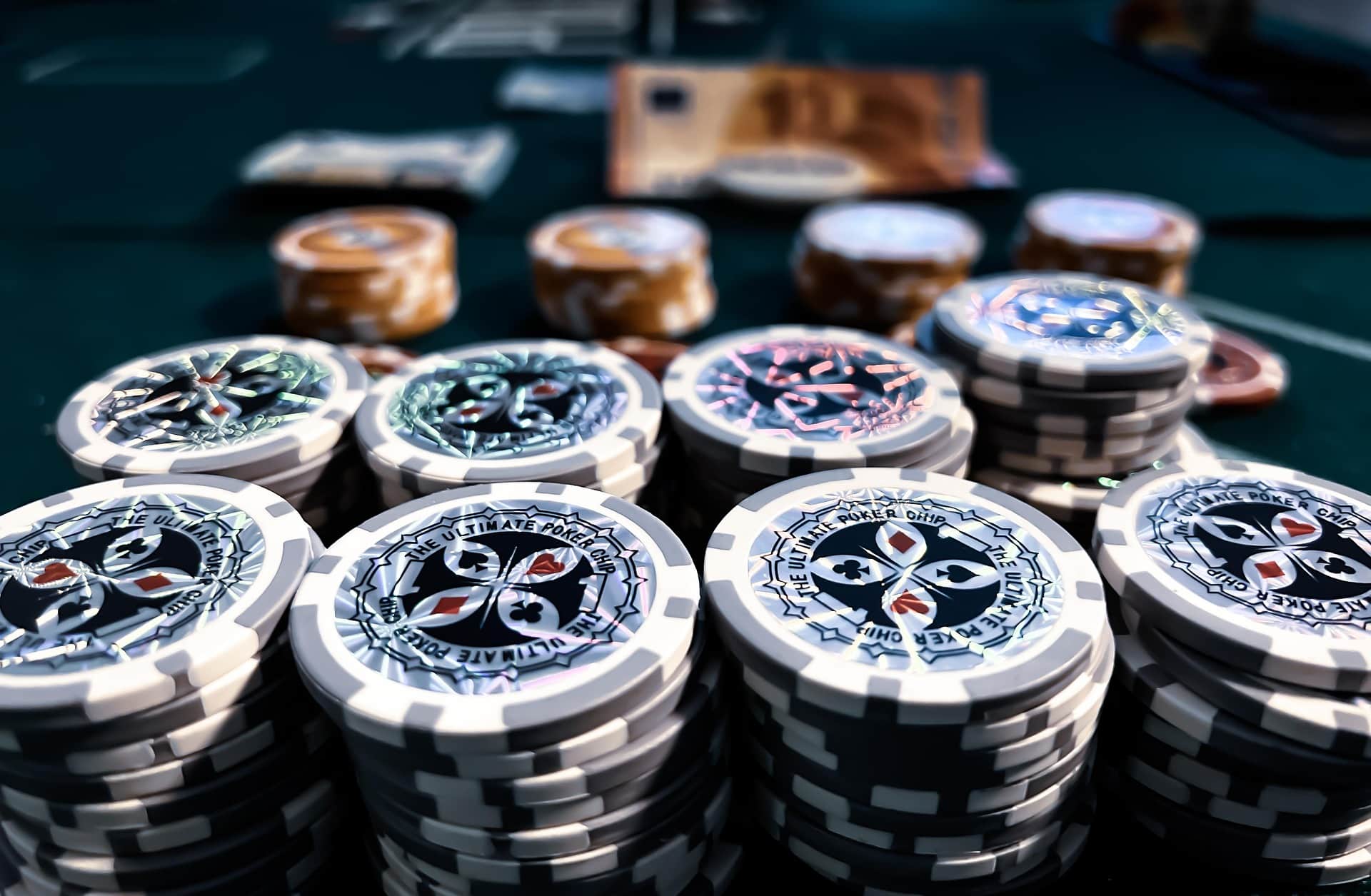 How can online casinos ensure players have a smooth experience? Online gambling iGaming online games Irishluck.ie