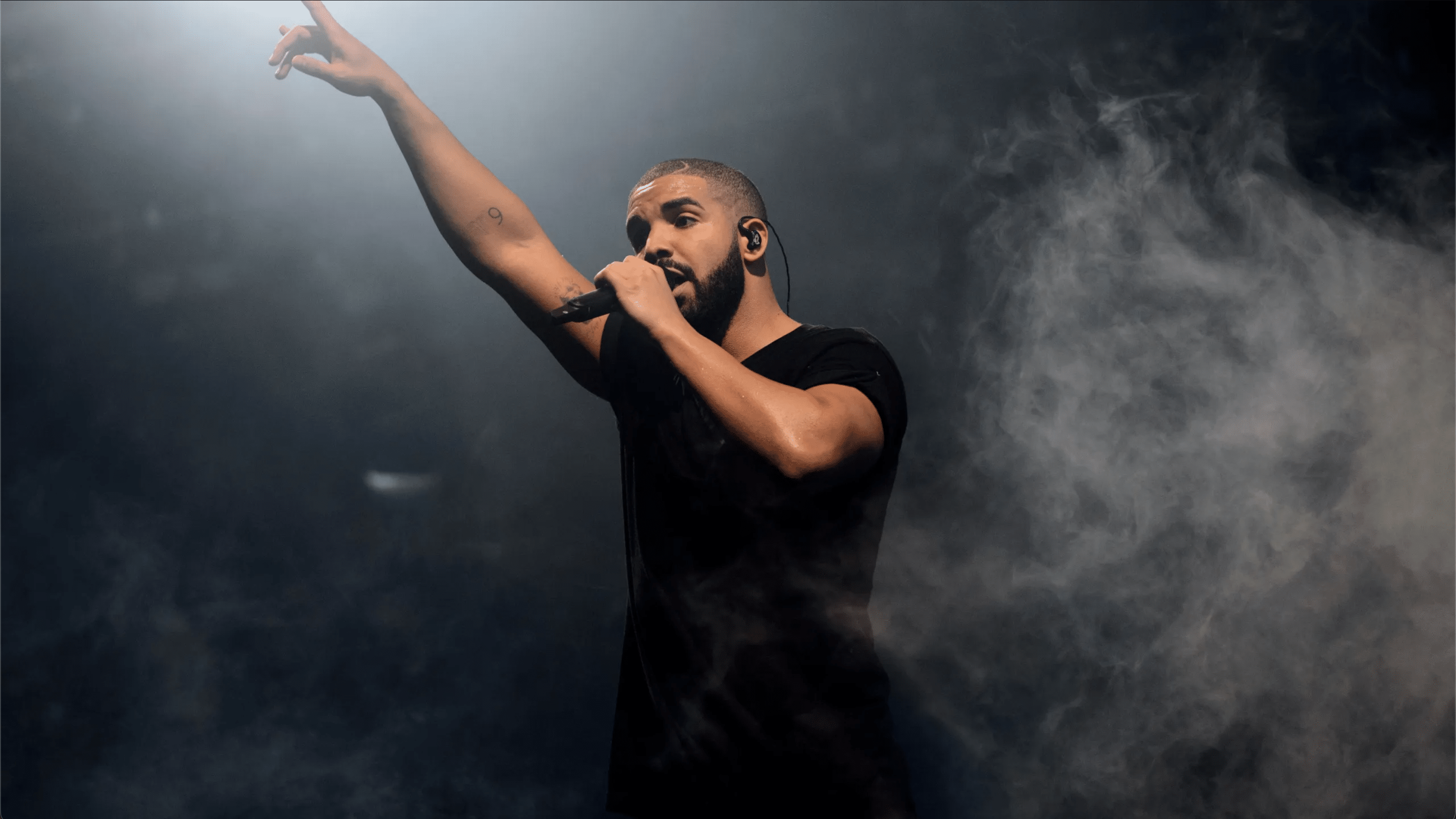 Drake Crowned No 1 R&B:Hip-Hop Artist of the 21st Century by Billboard 21st Century greatest
