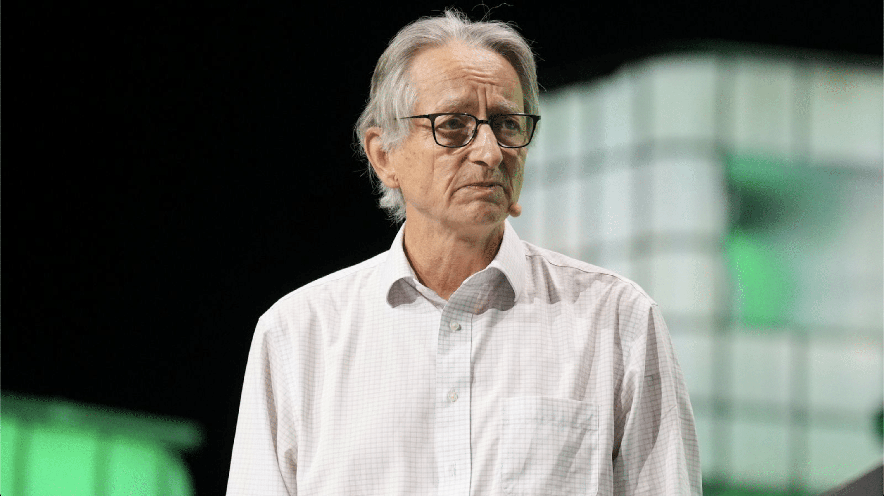 Geoffrey Hinton Warns: “Maternal AI” Could Be Humanity’s Only Hope Against Superintelligence