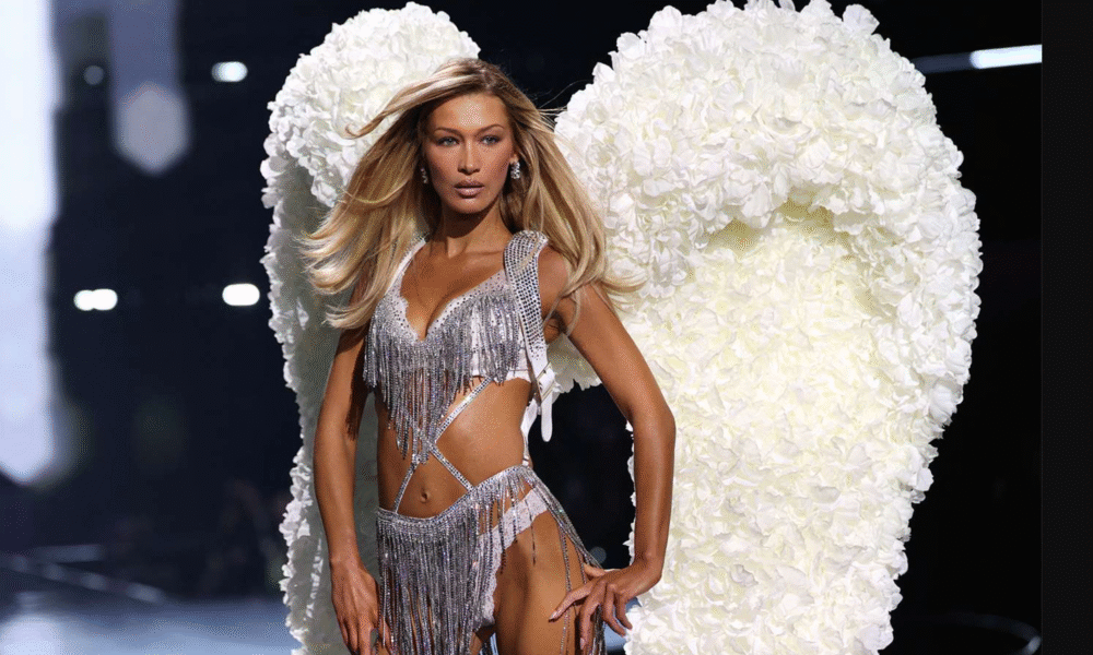 Victoria’s Secret Show Stuns With Viral ‘Toxic’ x ‘Tere Mere Beech Mein’ Mashup