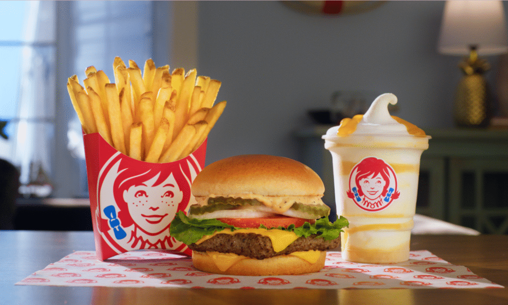 Wendy’s to Shutter Hundreds of U.S. Restaurants Amid Struggling Sales and Inflation Pressures-1