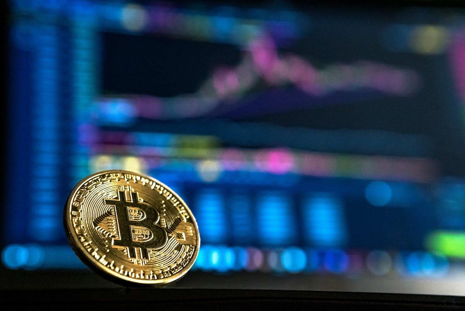 Bitcoin Holds Near $65,500 as Crypto Market Stabilizes Following June Selloff Ethereum, Solana, and XRP Altcoins