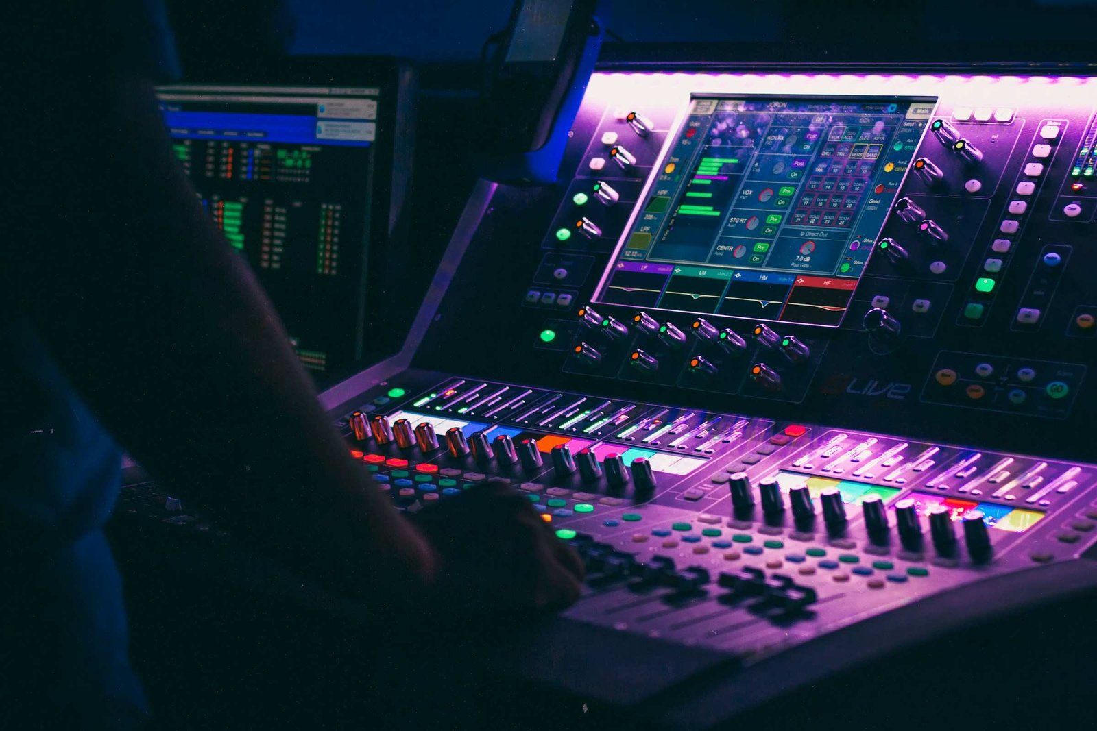 Drake, The Weeknd and Hundreds of Artists Found in Massive AI Music Training Database Leak Alanis Morisette tate McRae Justin Bieber AI Music Training SUNO